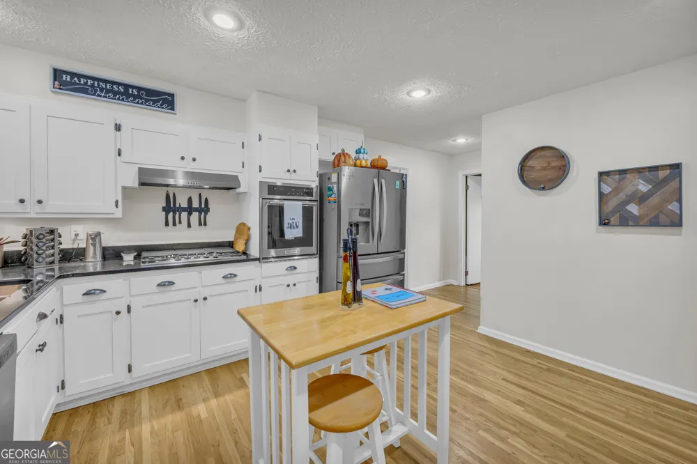1973 Falls RD Toccoa, GA 30577