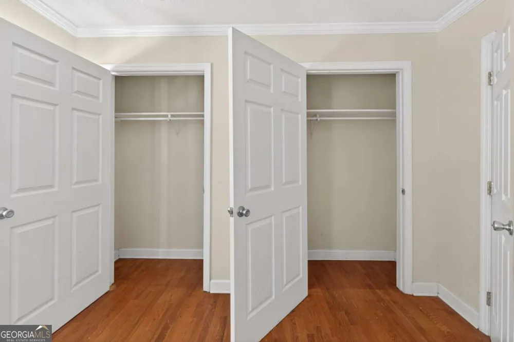 527 Tibet AVE Savannah, GA 31406