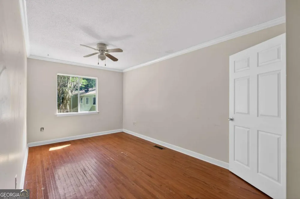 527 Tibet AVE Savannah, GA 31406