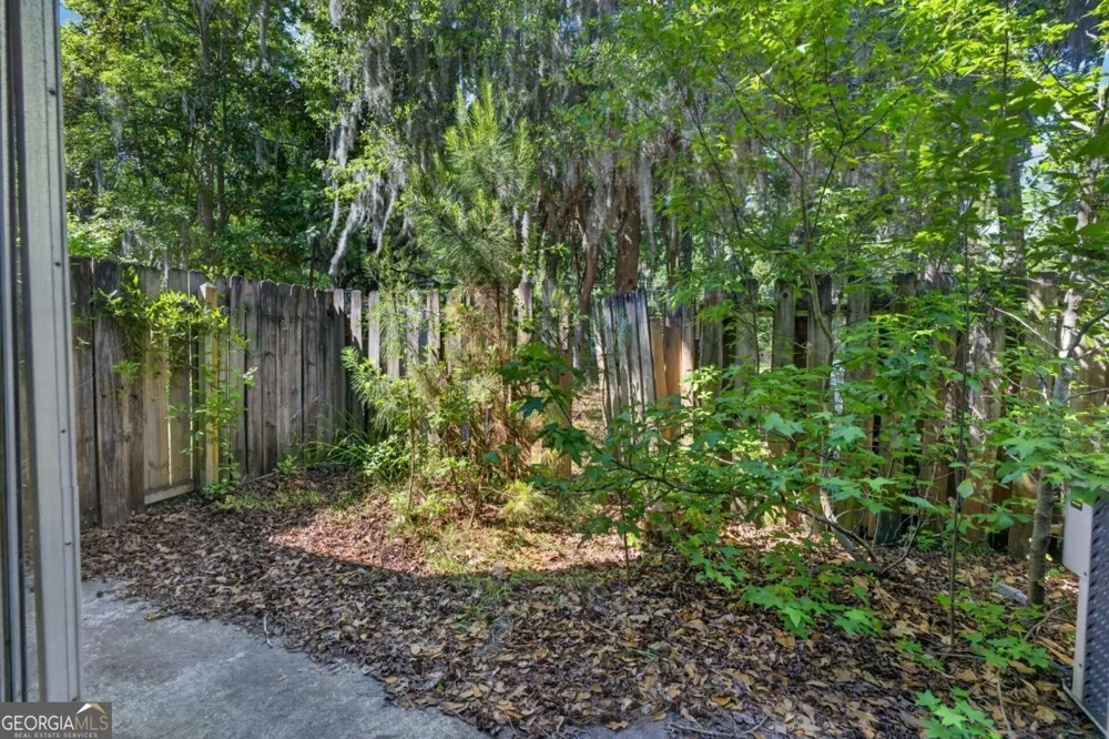 527 Tibet AVE Savannah, GA 31406