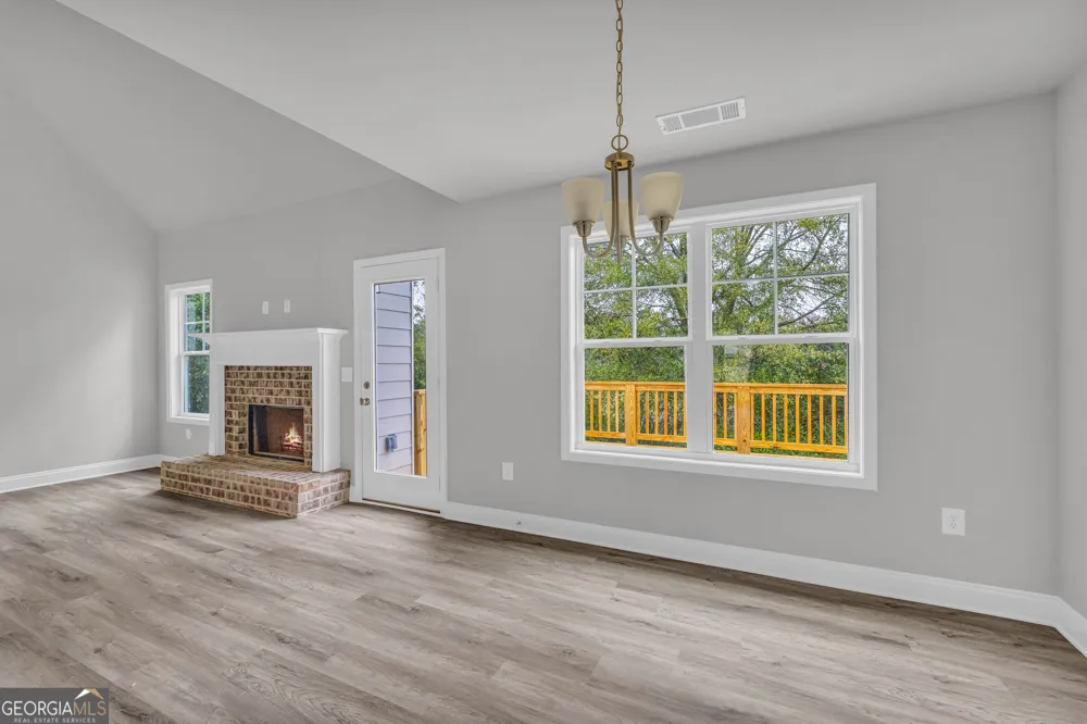 152 Sewell RD Lavonia, GA 30553