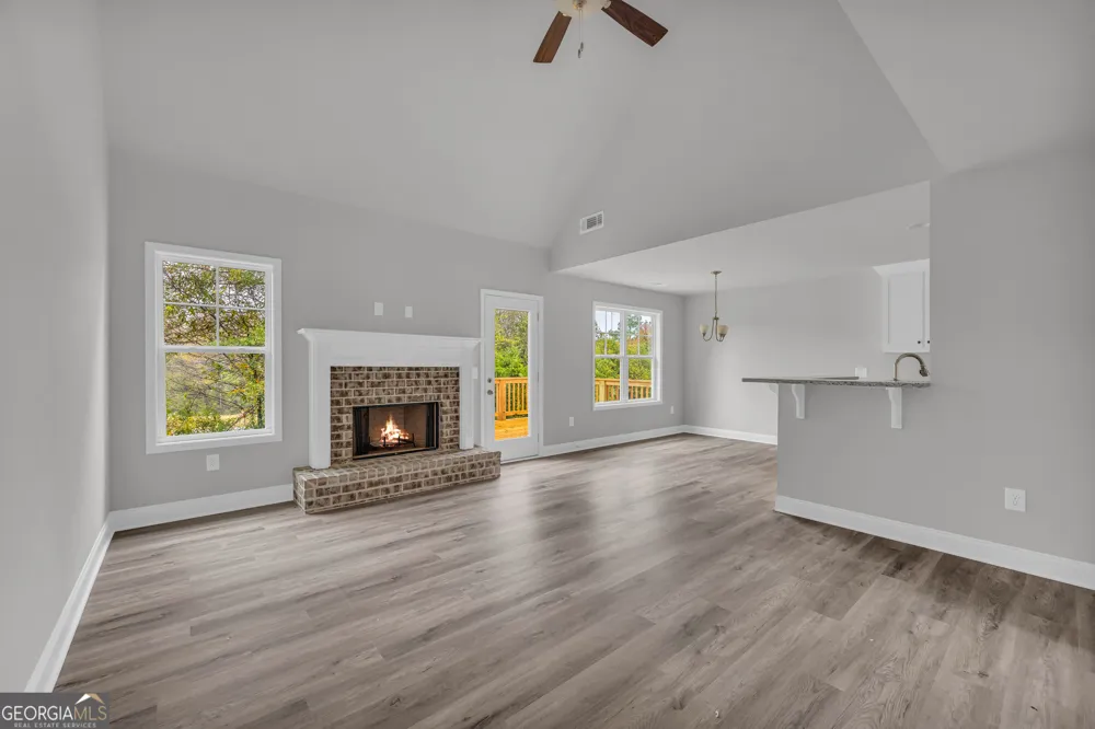 152 Sewell RD Lavonia, GA 30553