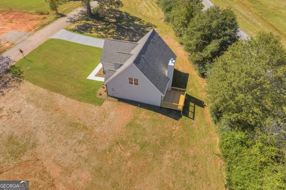 152 Sewell RD Lavonia, GA 30553