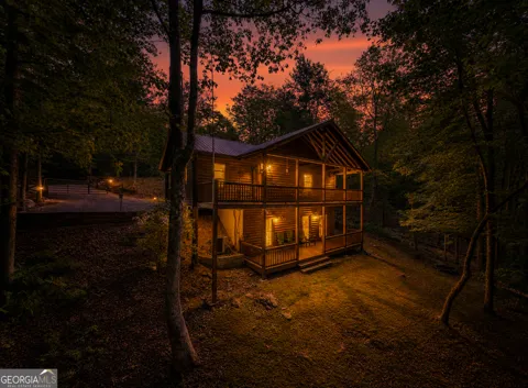 215 The Woods RD