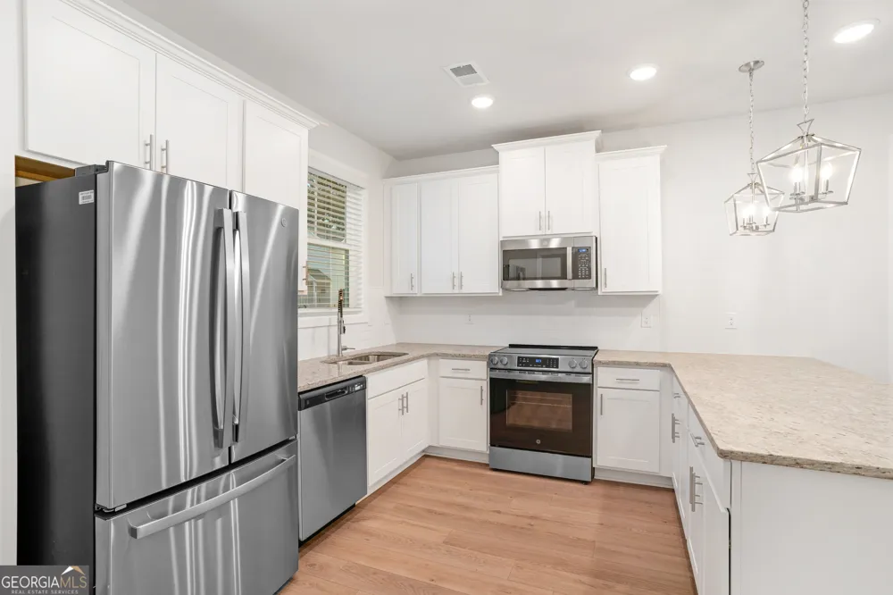 320 Dempsey DR Fayetteville, GA 30214