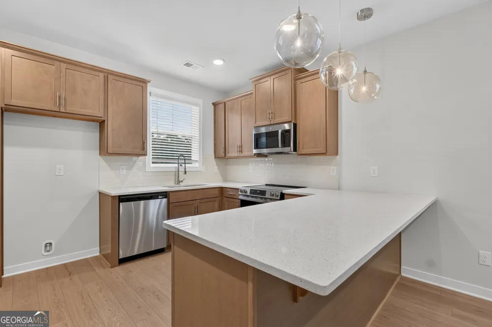 320 Dempsey DR Fayetteville, GA 30214
