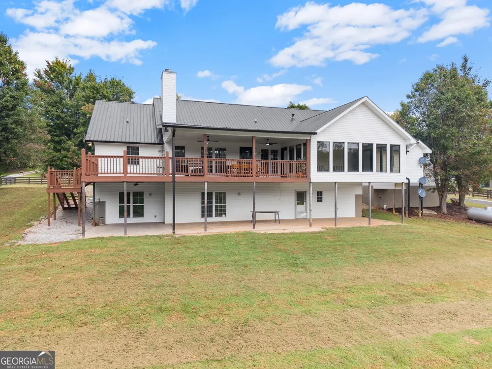 6147 Dahlonega HWY Clermont, GA 30527