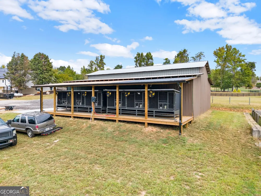 6147 Dahlonega HWY Clermont, GA 30527