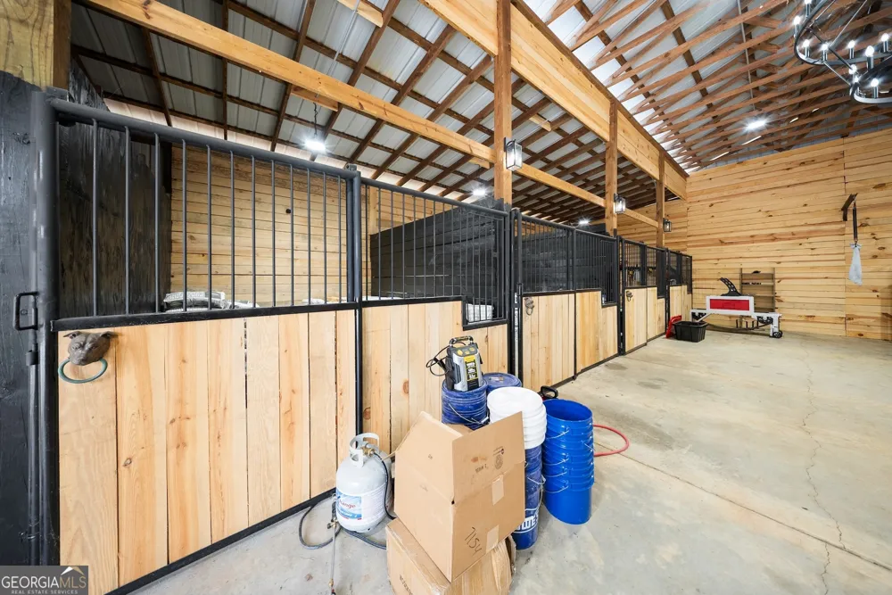 6147 Dahlonega HWY Clermont, GA 30527