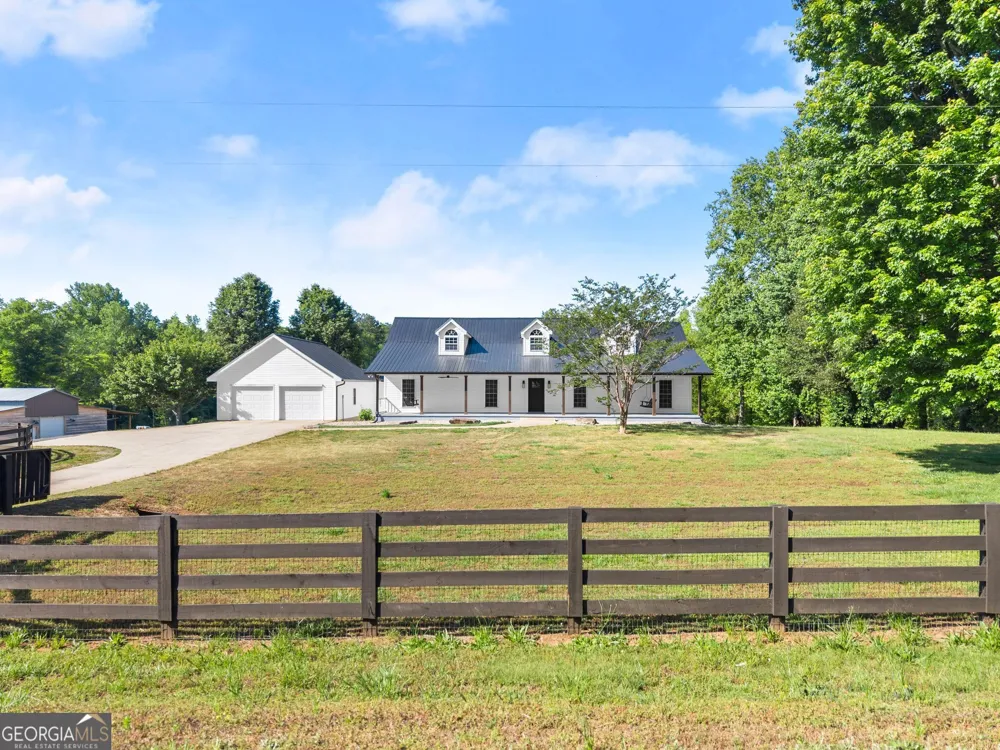 6147 Dahlonega HWY Clermont, GA 30527
