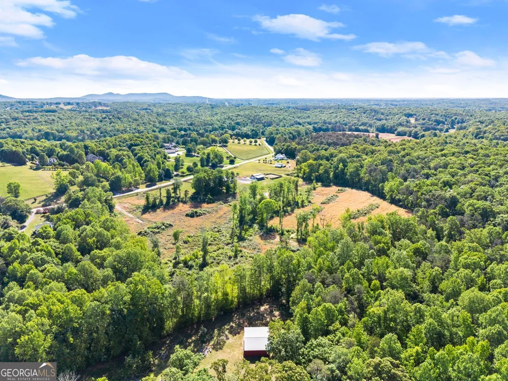 6147 Dahlonega HWY Clermont, GA 30527