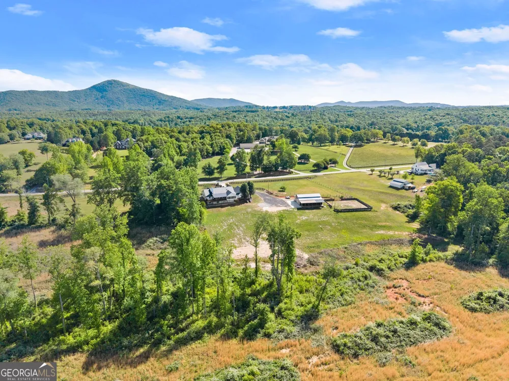 6147 Dahlonega HWY Clermont, GA 30527