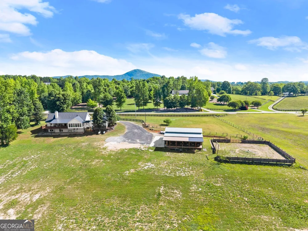 6147 Dahlonega HWY Clermont, GA 30527
