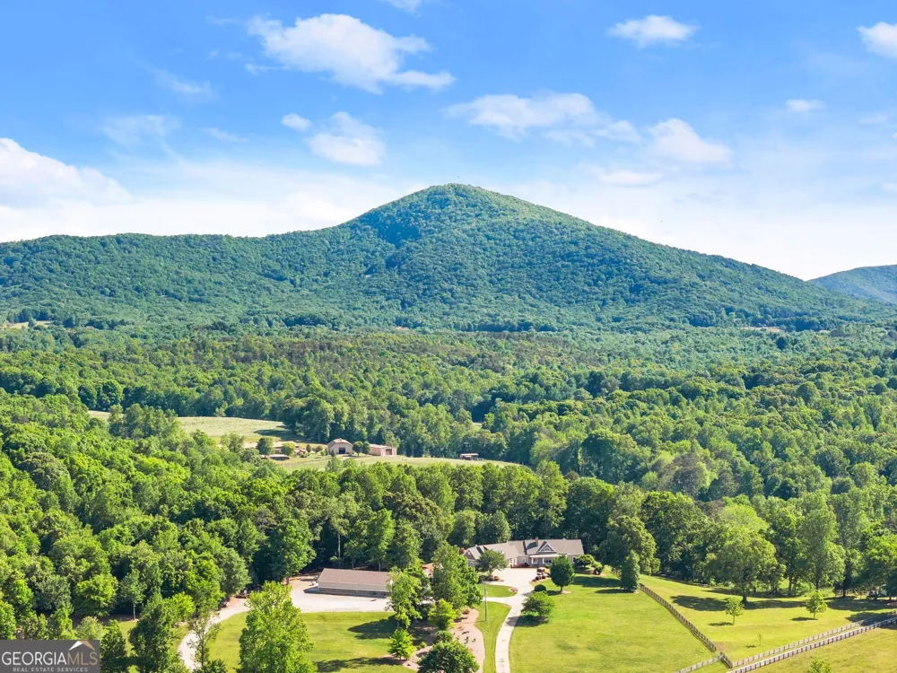 6147 Dahlonega HWY Clermont, GA 30527