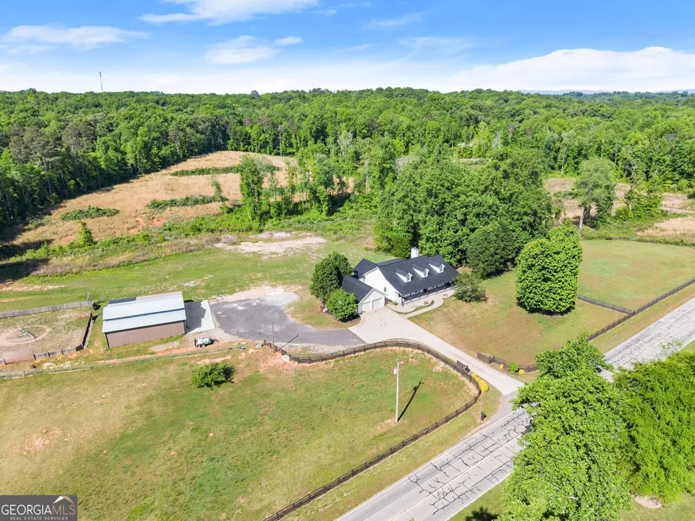 6147 Dahlonega HWY Clermont, GA 30527