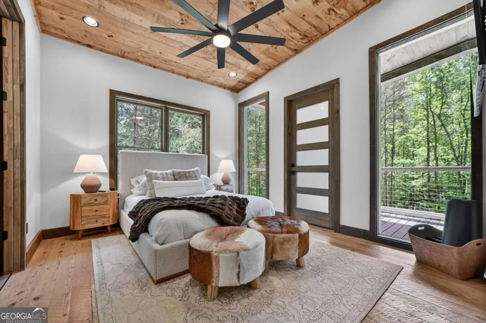 197 Tipton CT Cherry Log, GA 30522