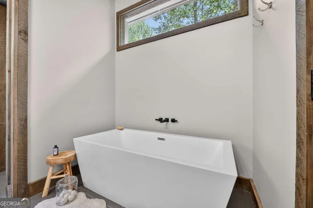 197 Tipton CT Cherry Log, GA 30522