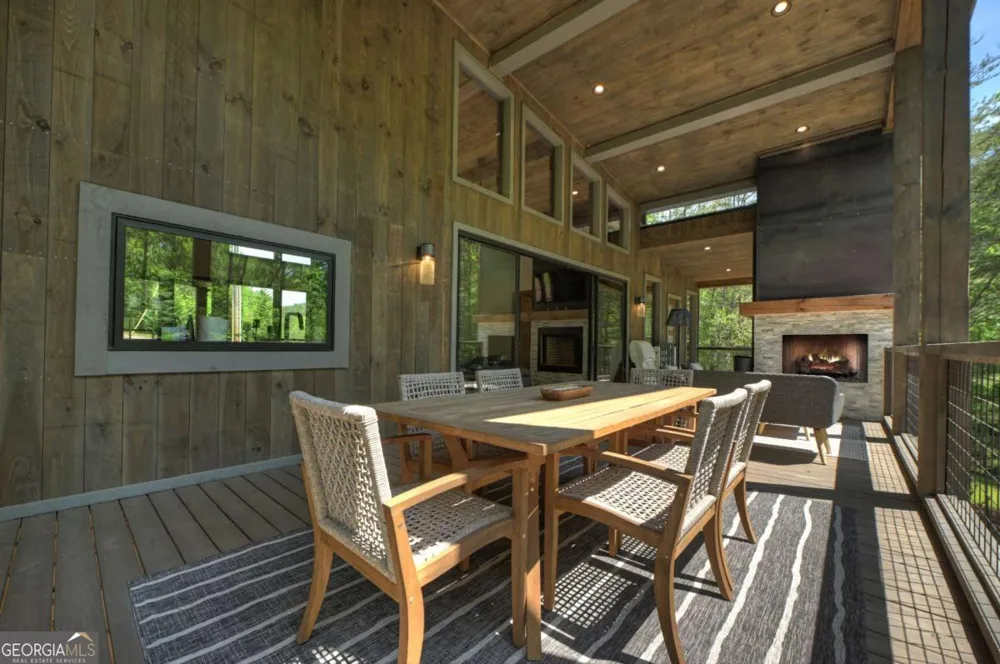 197 Tipton CT Cherry Log, GA 30522