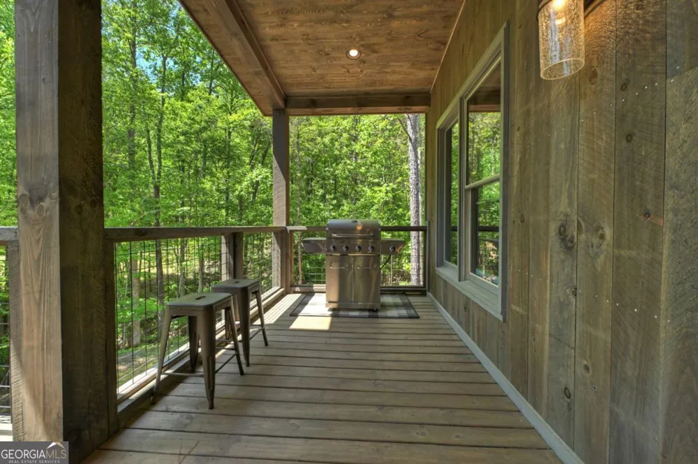 197 Tipton CT Cherry Log, GA 30522