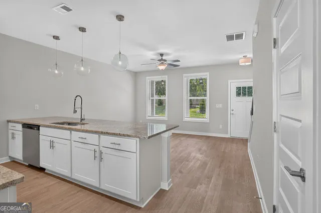 215 Maddux ST Fayetteville, GA 30214