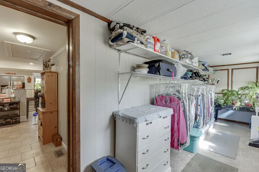 722 Charlie Morris RD Colbert, GA 30628