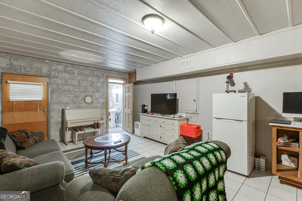 722 Charlie Morris RD Colbert, GA 30628