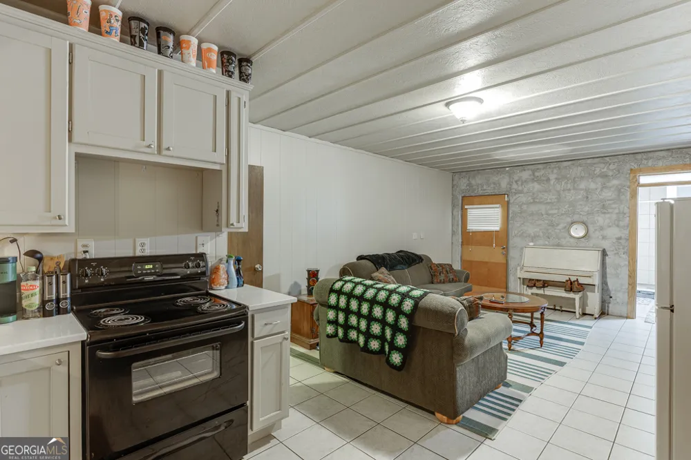 722 Charlie Morris RD Colbert, GA 30628