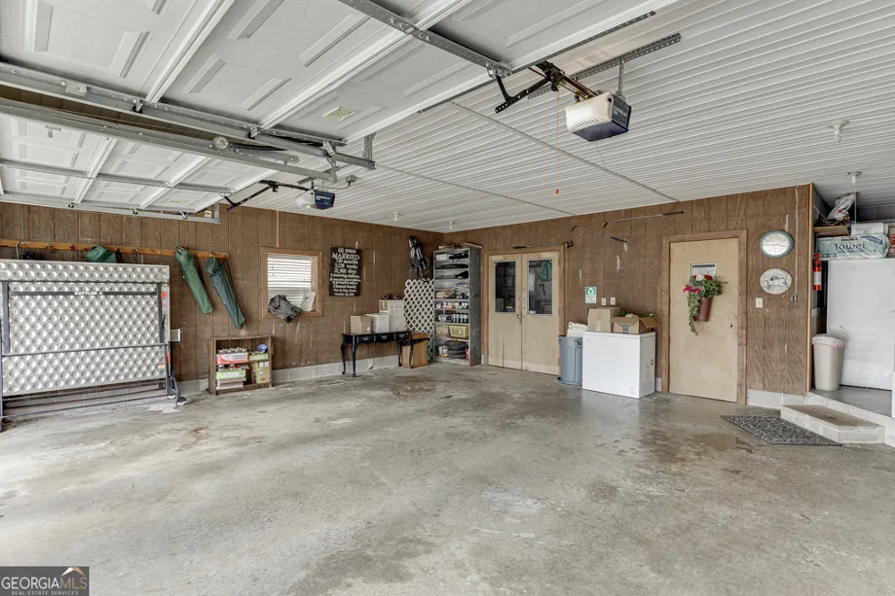 722 Charlie Morris RD Colbert, GA 30628