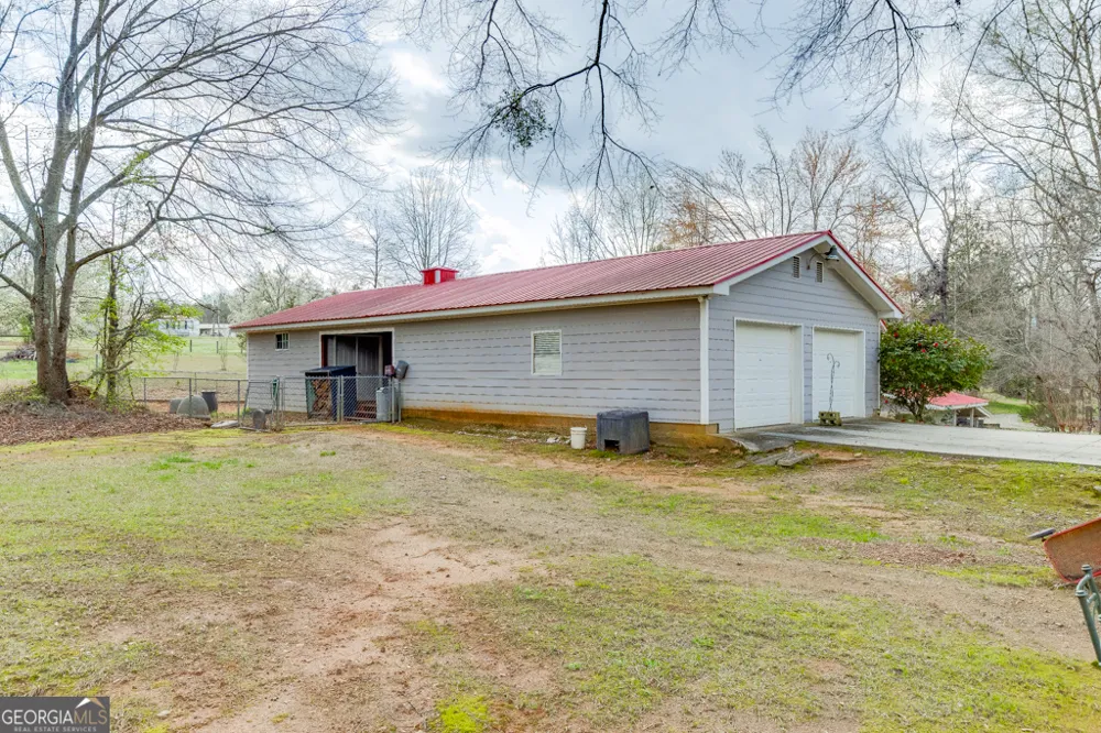 722 Charlie Morris RD Colbert, GA 30628
