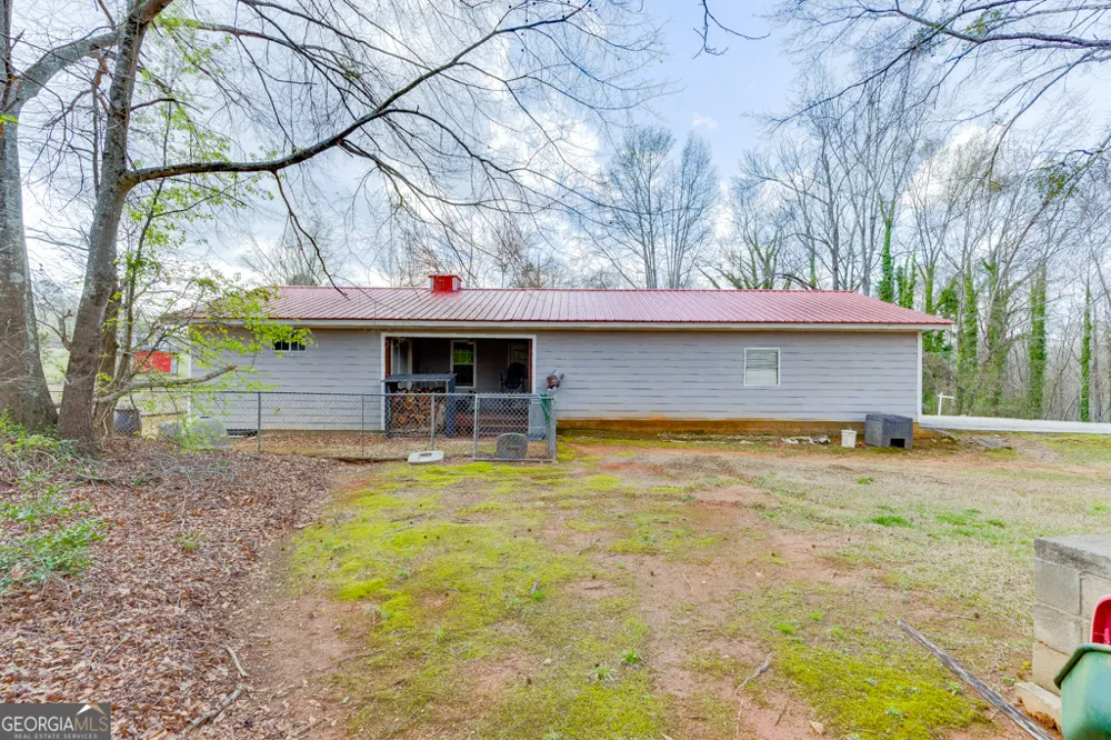 722 Charlie Morris RD Colbert, GA 30628