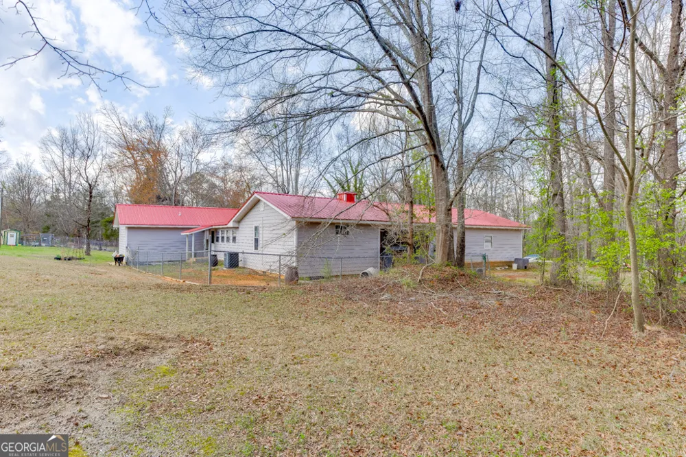 722 Charlie Morris RD Colbert, GA 30628