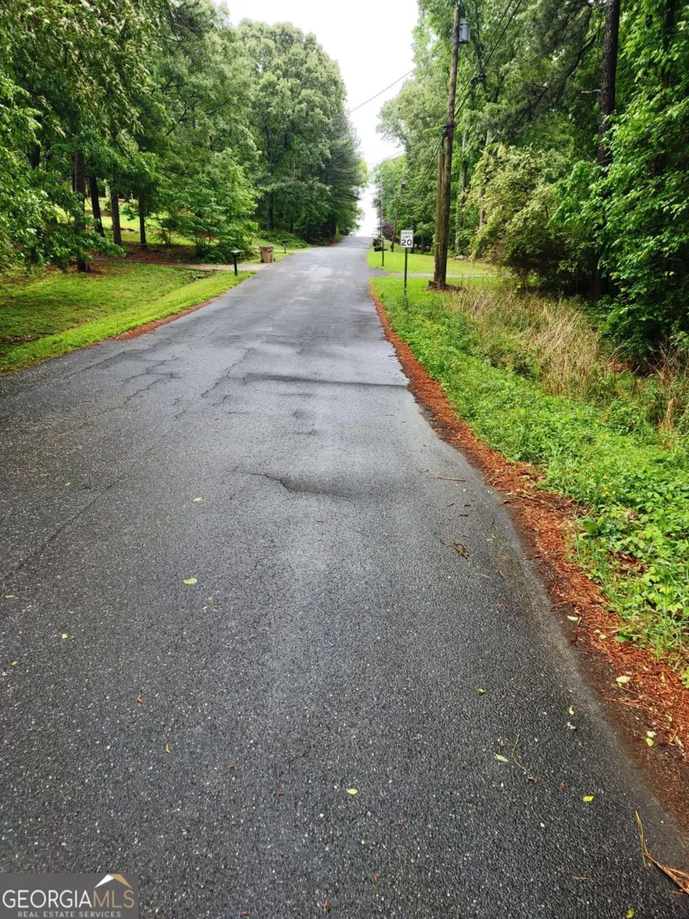 23 Country LN SW Cartersville, GA 30120