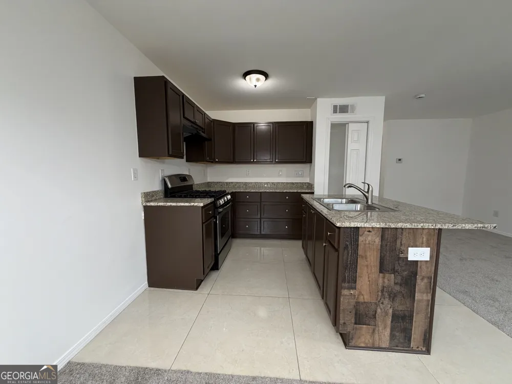 2113 Pine Tree TRL South Fulton, GA 30349