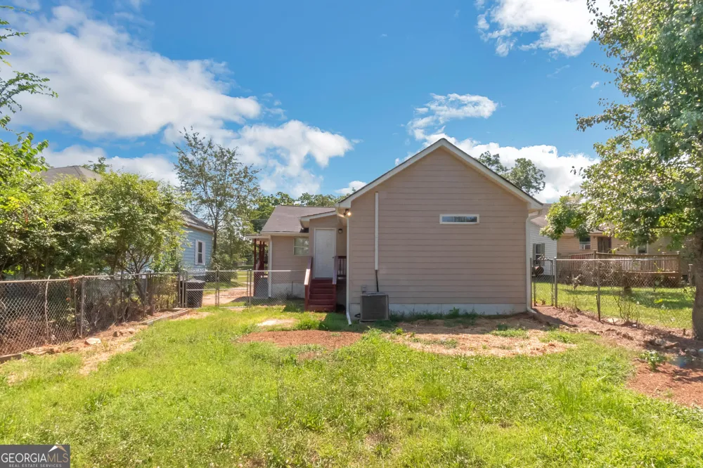204 Mill ST Barnesville, GA 30204
