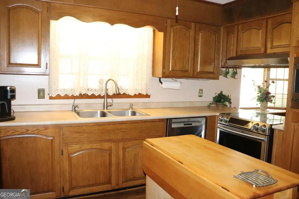 1650 Ebenezer RD Rincon, GA 31326