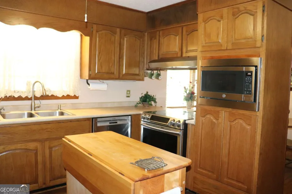 1650 Ebenezer RD Rincon, GA 31326