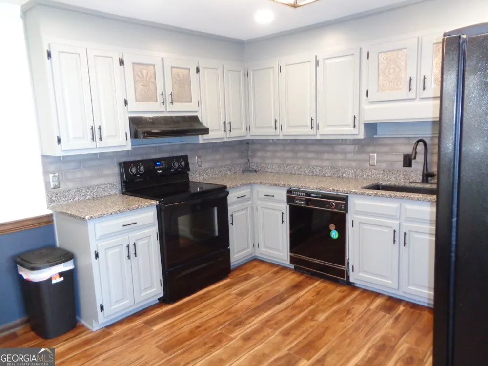 1012 Fairview RD Rockmart, GA 30153
