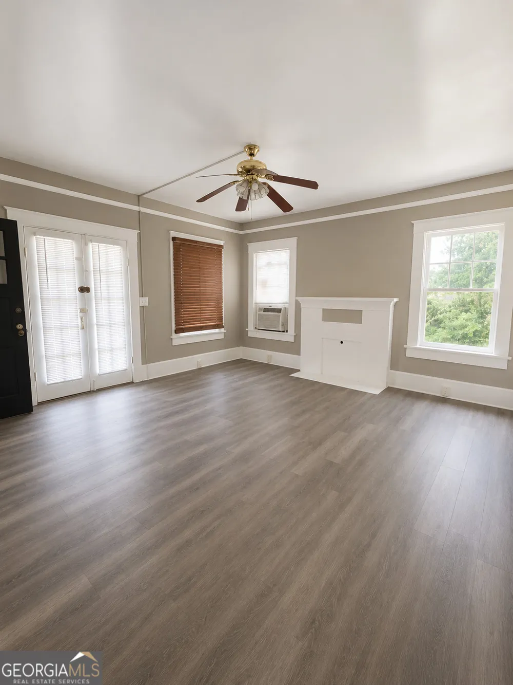 1049 Birch ST Macon, GA 31204