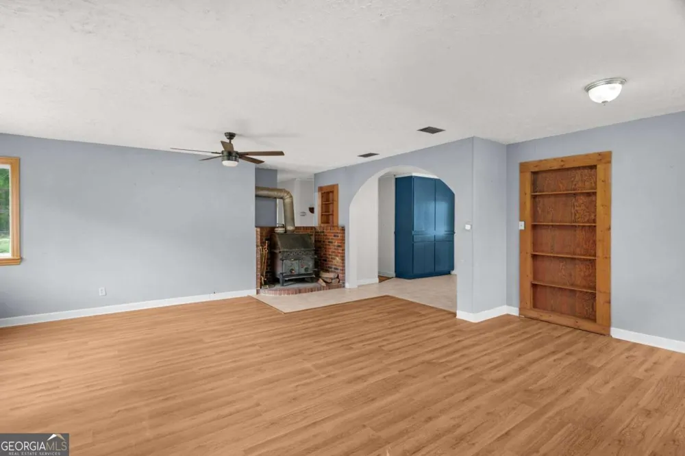 5837 Youmans Chapel RD Blackshear, GA 31516