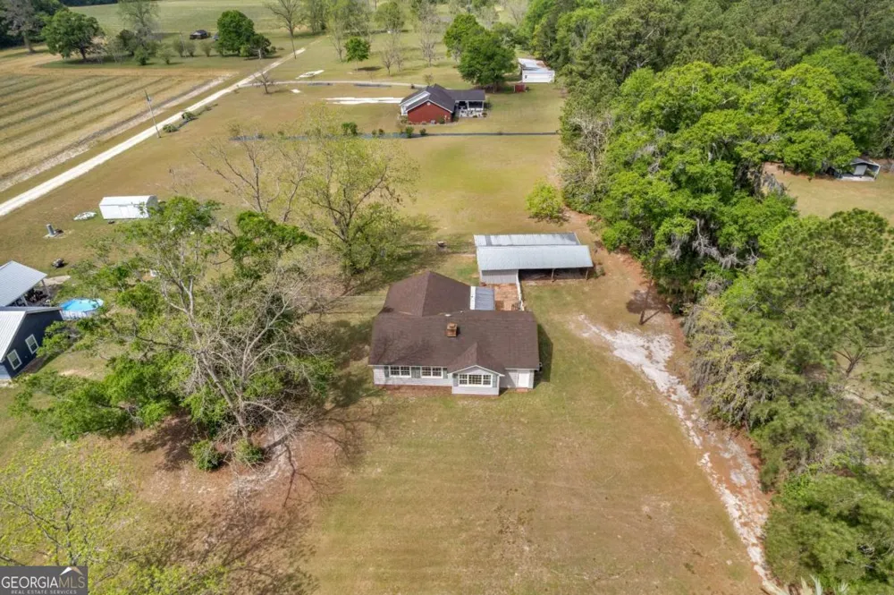 5837 Youmans Chapel RD Blackshear, GA 31516