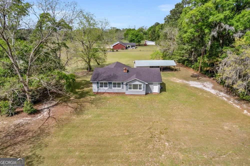 5837 Youmans Chapel RD Blackshear, GA 31516