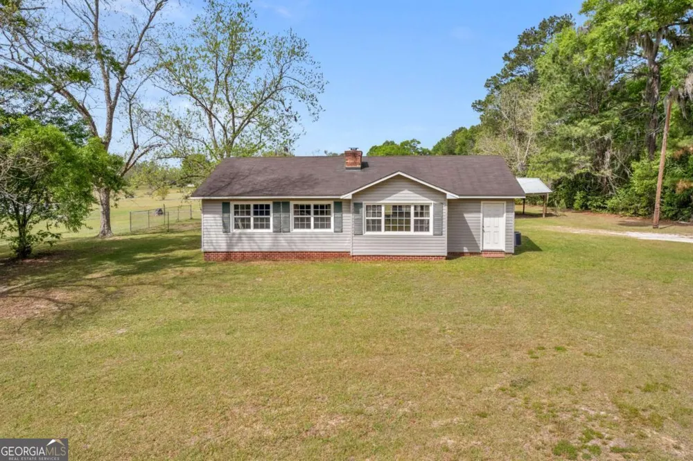 5837 Youmans Chapel RD Blackshear, GA 31516