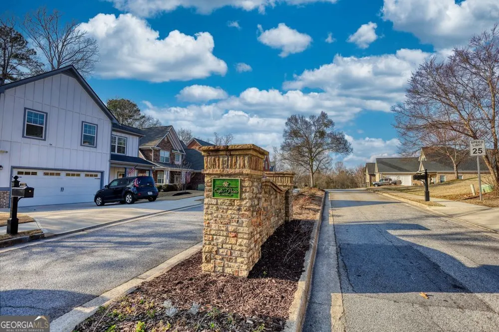 9135 Golfview LN Covington, GA 30014