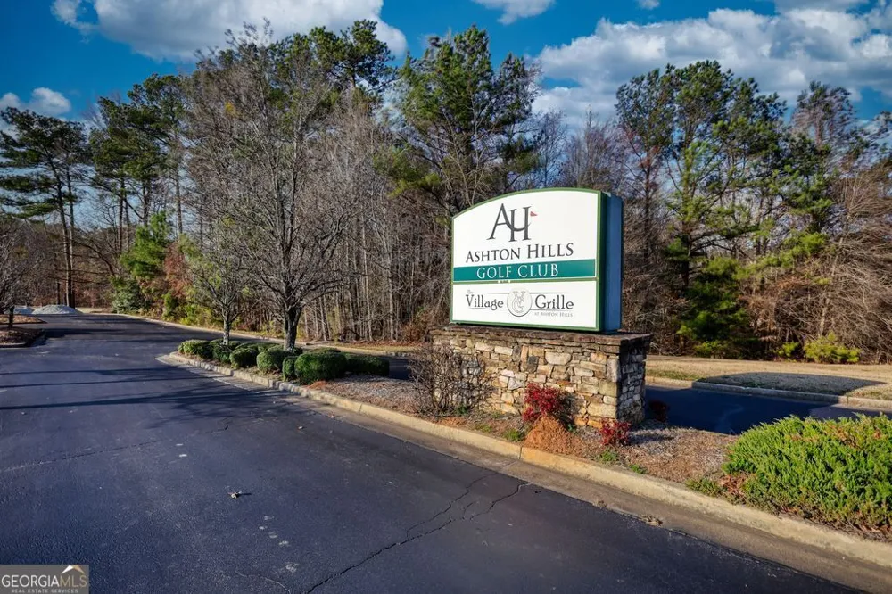 9135 Golfview LN Covington, GA 30014