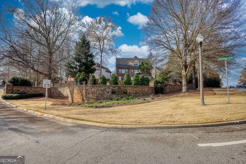 9135 Golfview LN Covington, GA 30014