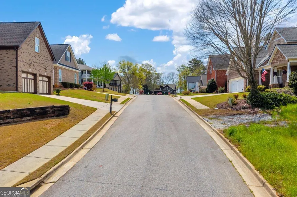 9131 Golfview LN Covington, GA 30014