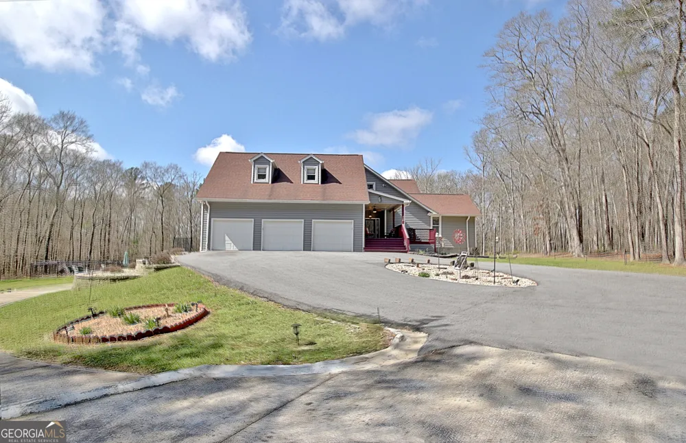 967 Tope RD Sharpsburg, GA 30277
