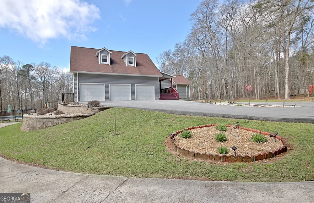 967 Tope RD Sharpsburg, GA 30277