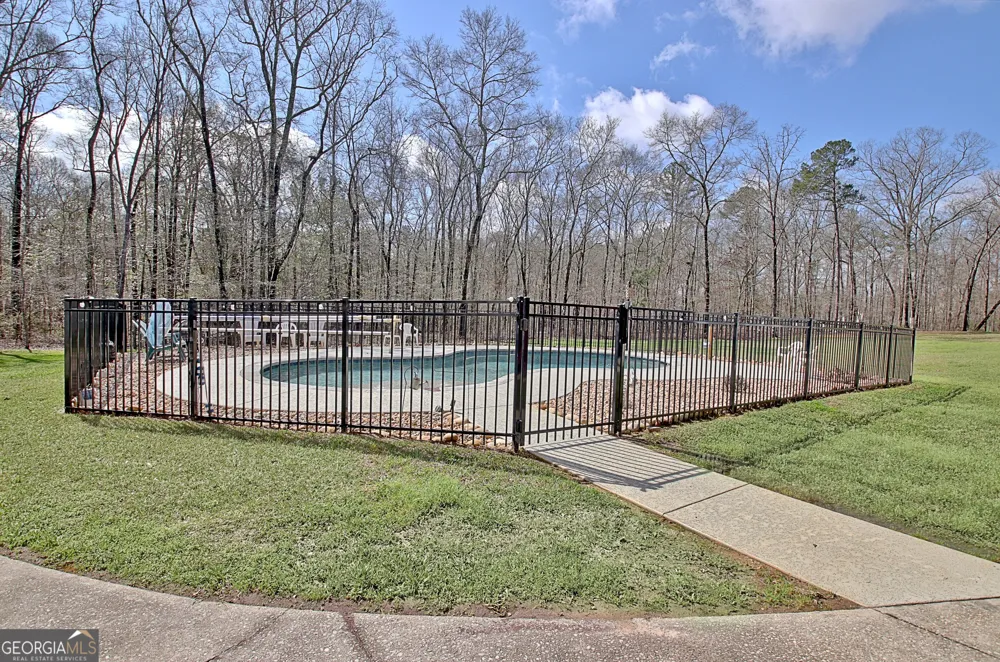 967 Tope RD Sharpsburg, GA 30277