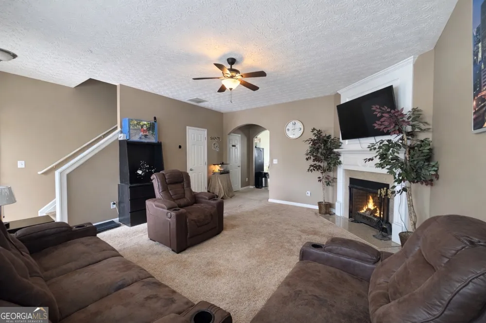 6198 Shoals LOOP Union City, GA 30291